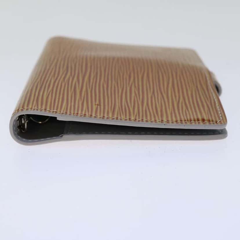 Louis Vuitton Agenda Cover Orange Good condition - Model View