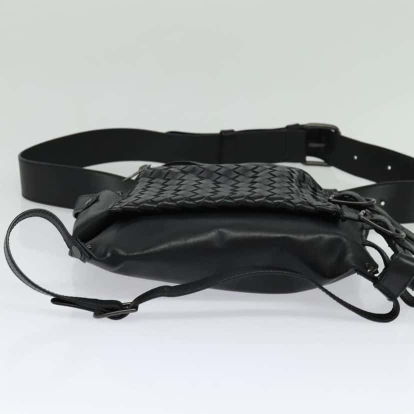 Bottega Veneta Utility Waist Bag Black Leather Good condition - Box View