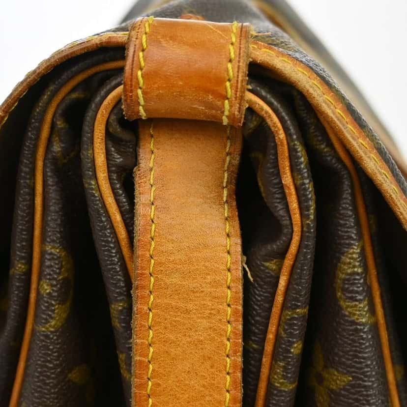 Louis Vuitton Saumur Handbag Brown Canvas Good condition - Inside View