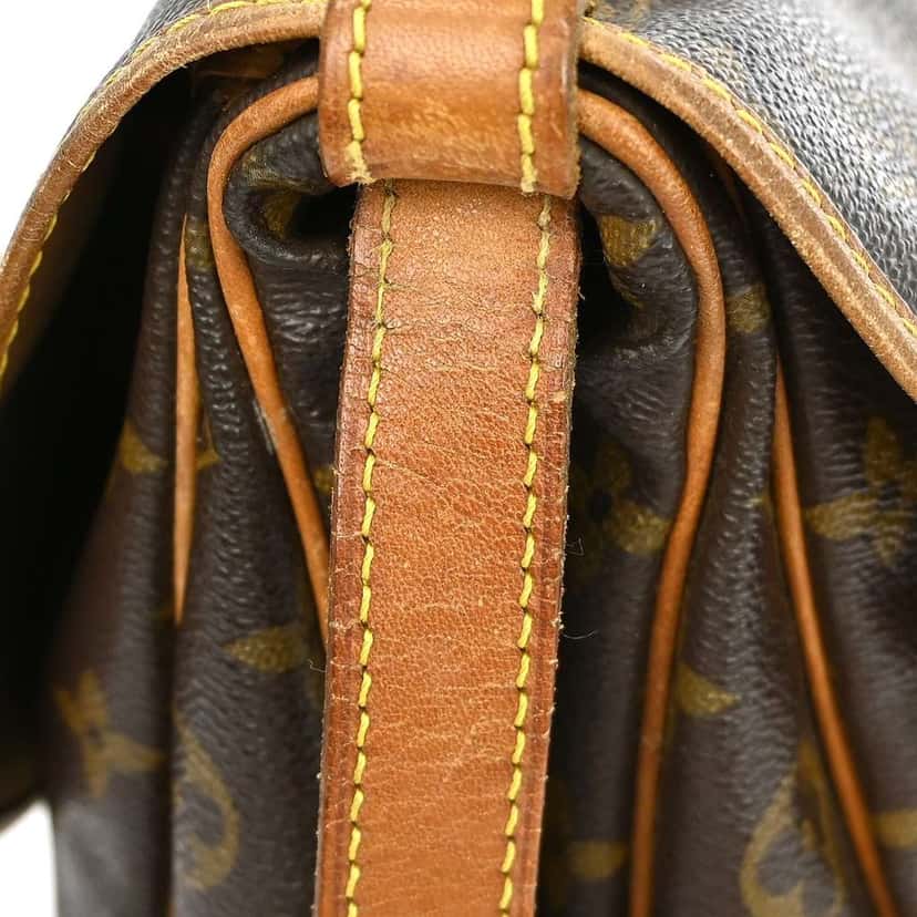 Louis Vuitton Saumur Handbag Brown Canvas Good condition - Inside View