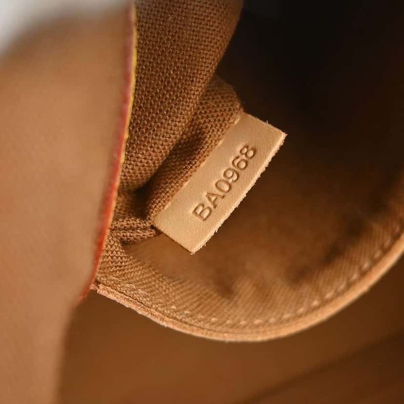 Louis Vuitton Alma Handbag Brown Canvas Good condition - Box View