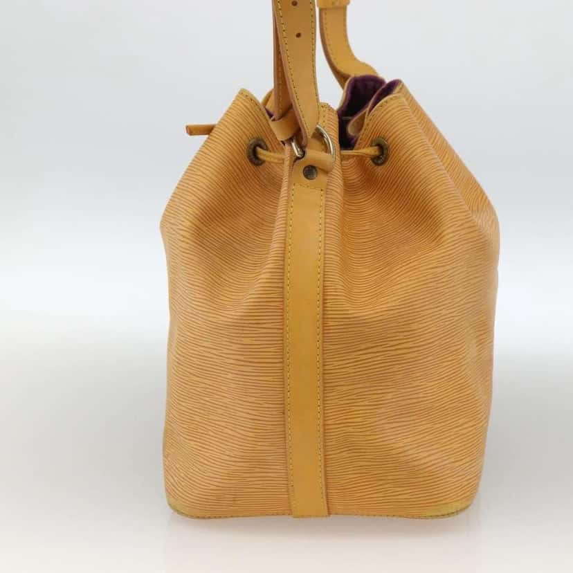 Louis Vuitton Petit Noe Handbag Yellow Leather Good condition - Model View