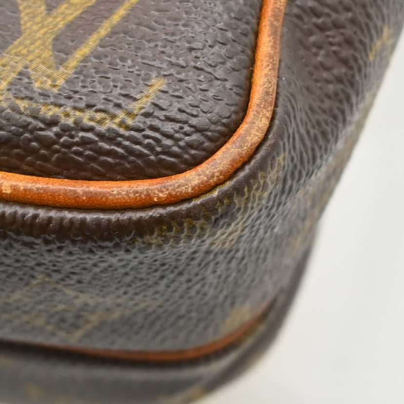 Louis Vuitton Amazone Bag Brown Canvas Fair condition - Model View