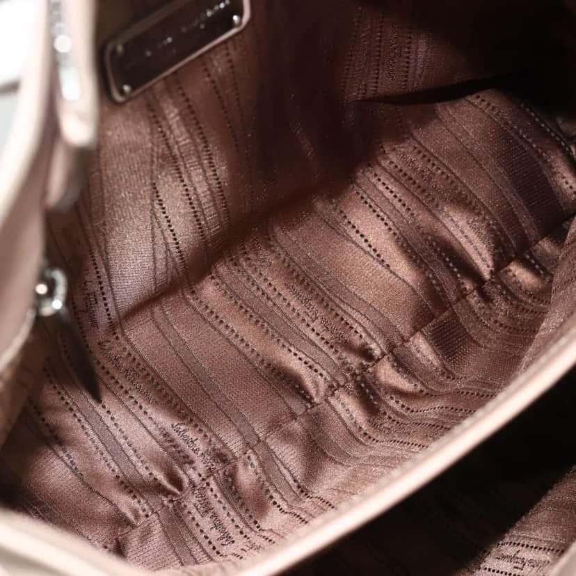 Salvatore Ferragamo Gancini handbag Beige Leather Good condition - Box View