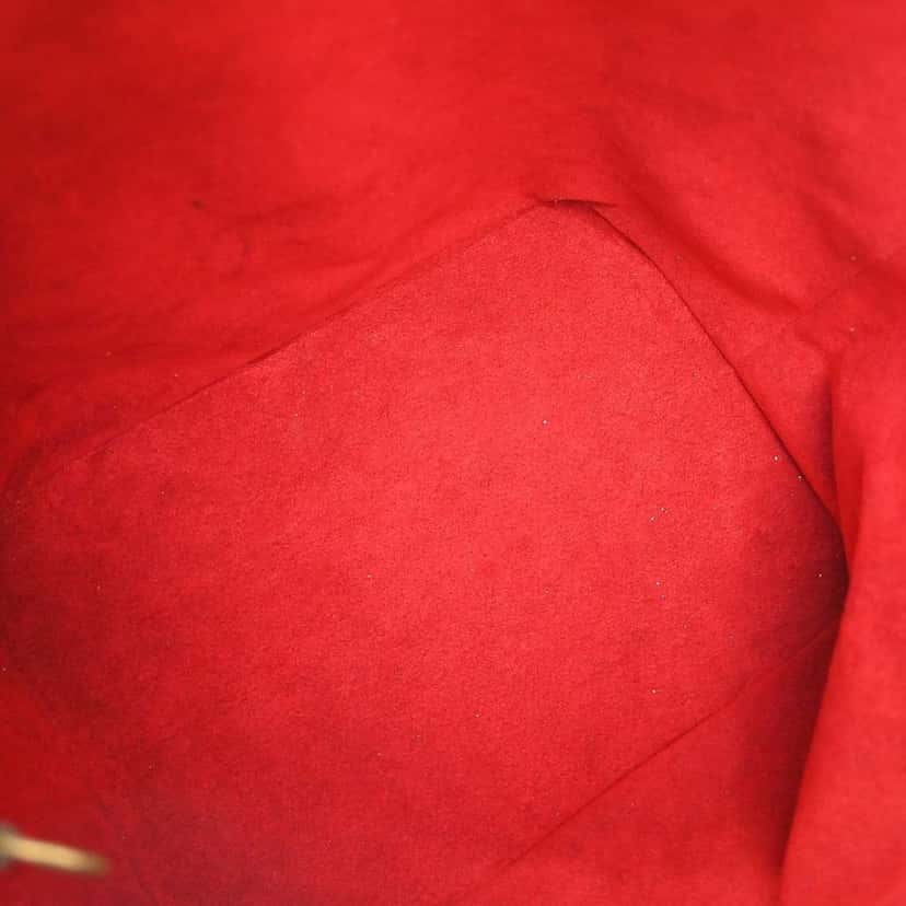 Louis Vuitton Petit Noe Handbag Red Leather Good condition - Inside View
