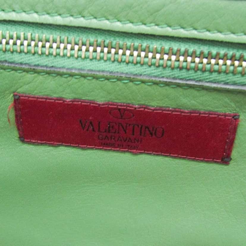 Valentino Garavani Rockstud Tote Other Leather Good condition - Model View