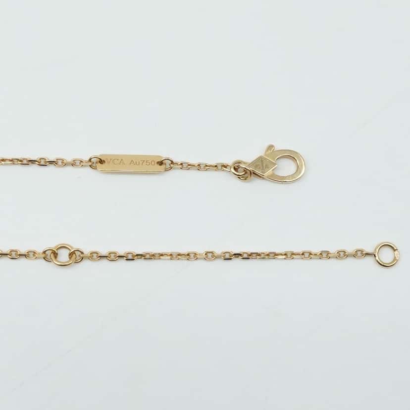 Van Cleef & Arpels Vintage Alhambra Pendant Yellow Good condition - Box View