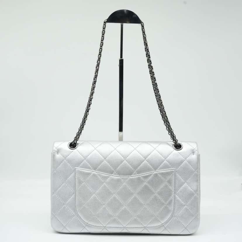 Chanel 30 2.55 Palladium HW Silver Bag 19288481 Silver Leather Good condition - Model View