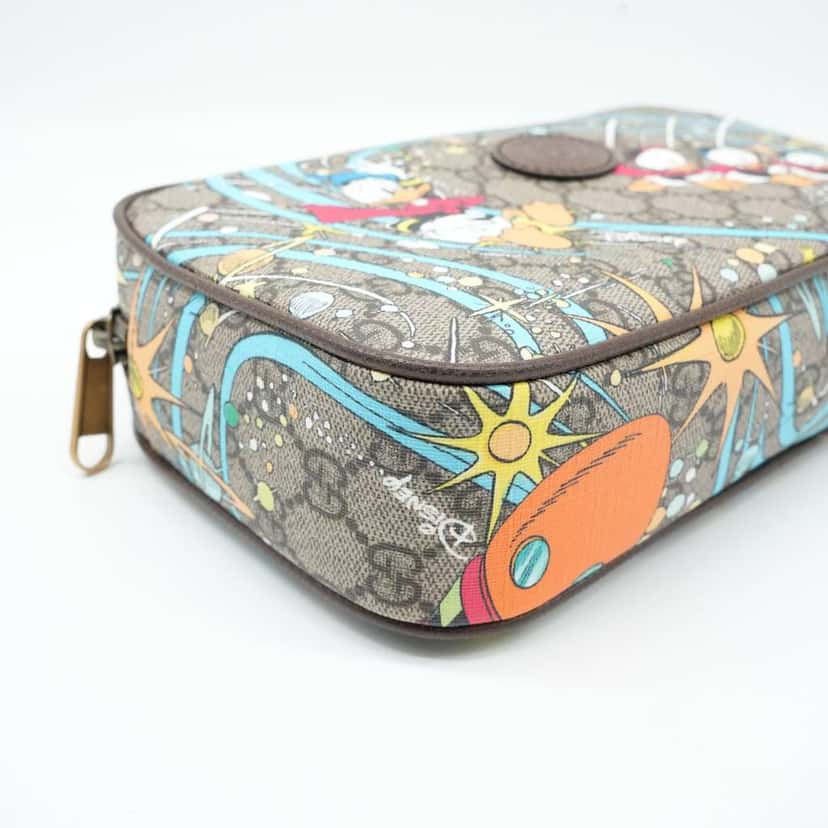 Gucci Gucci x Donald Duck Disney GG Supreme Belt Bag Beige/Brown PVC MultiColor Good condition - Model View