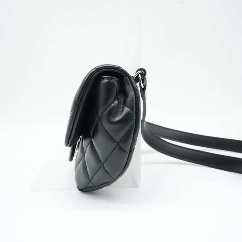 Chanel CC Uniform Flap Belt Bag Calfskin Quilted Black Black Leather Good condition - Model View