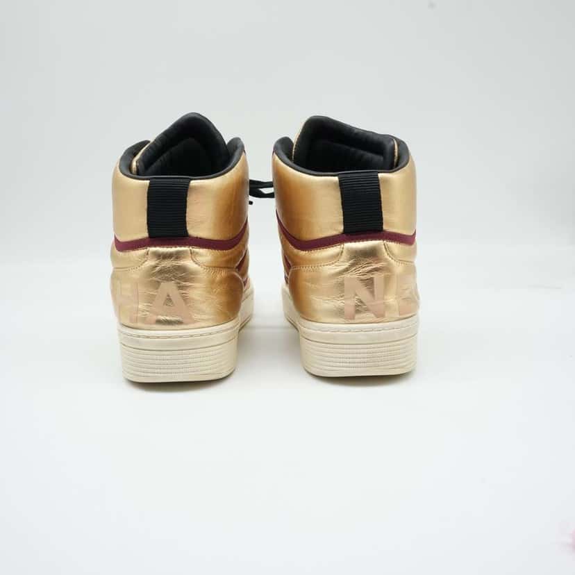 Chanel Ankle Strap Leather Trainers Gold Size 41 Gold Leather Good condition - Model View