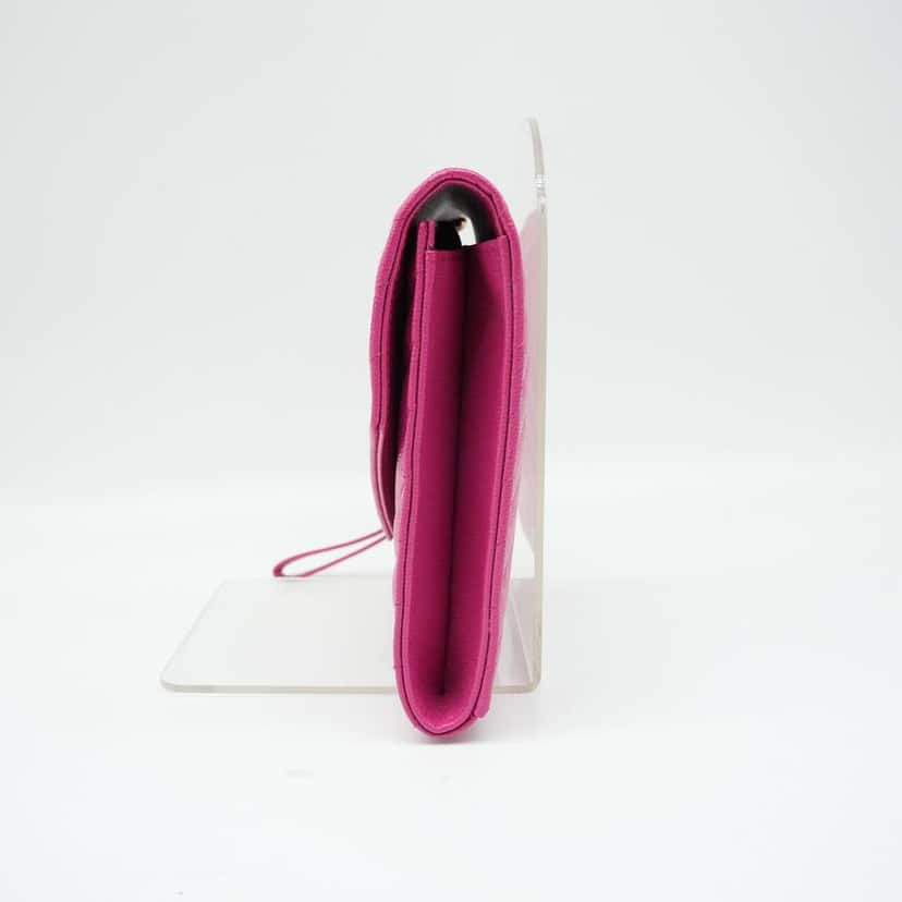 Saint Laurent Grain De Poudre Matelasse Chevron Monogram Envelope Clutch Fuxia Couture Pink Good condition - Model View