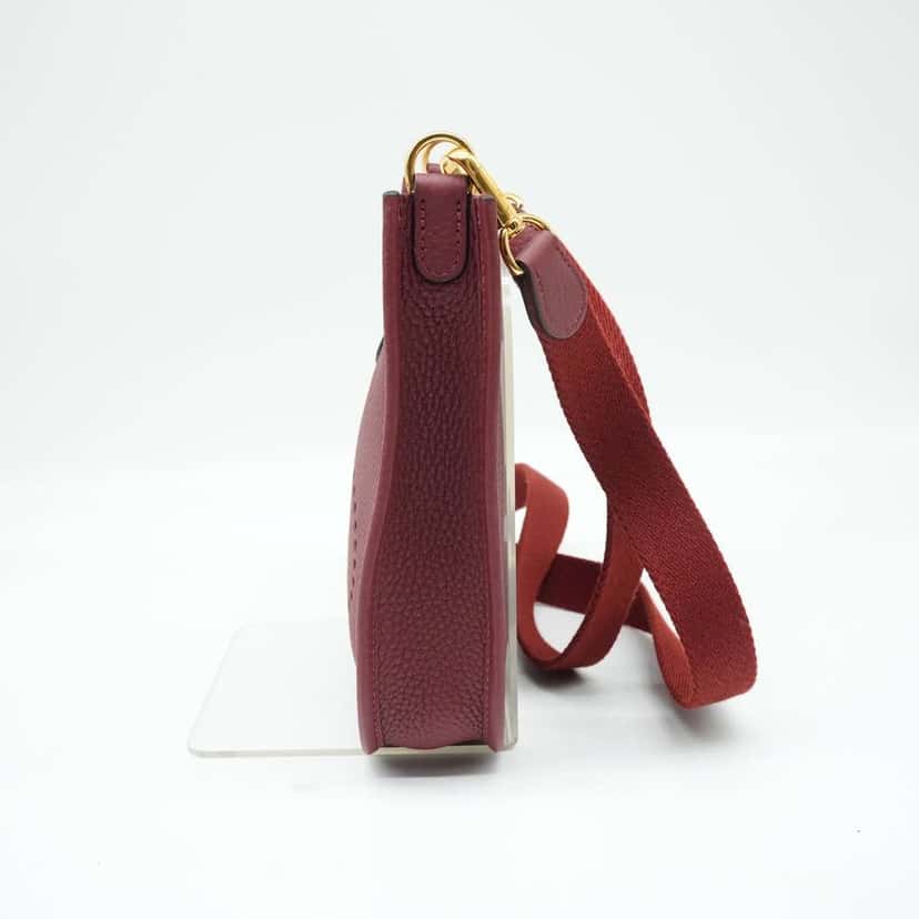 Hermès Mini Evelyne TPM Amazone Rose Taurillon Clemence Leather Red Good condition - Model View