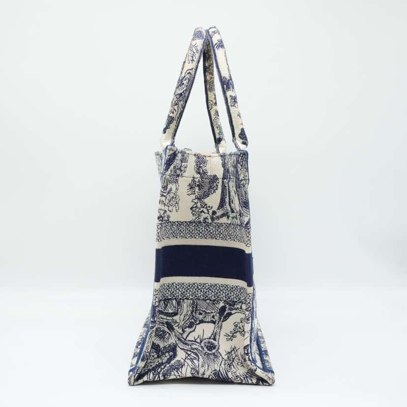 Dior Medium Dior Book Tote Blue and Ecru Toile de Jouy Reverse Embroidery Blue Cotton Fair condition - Back View