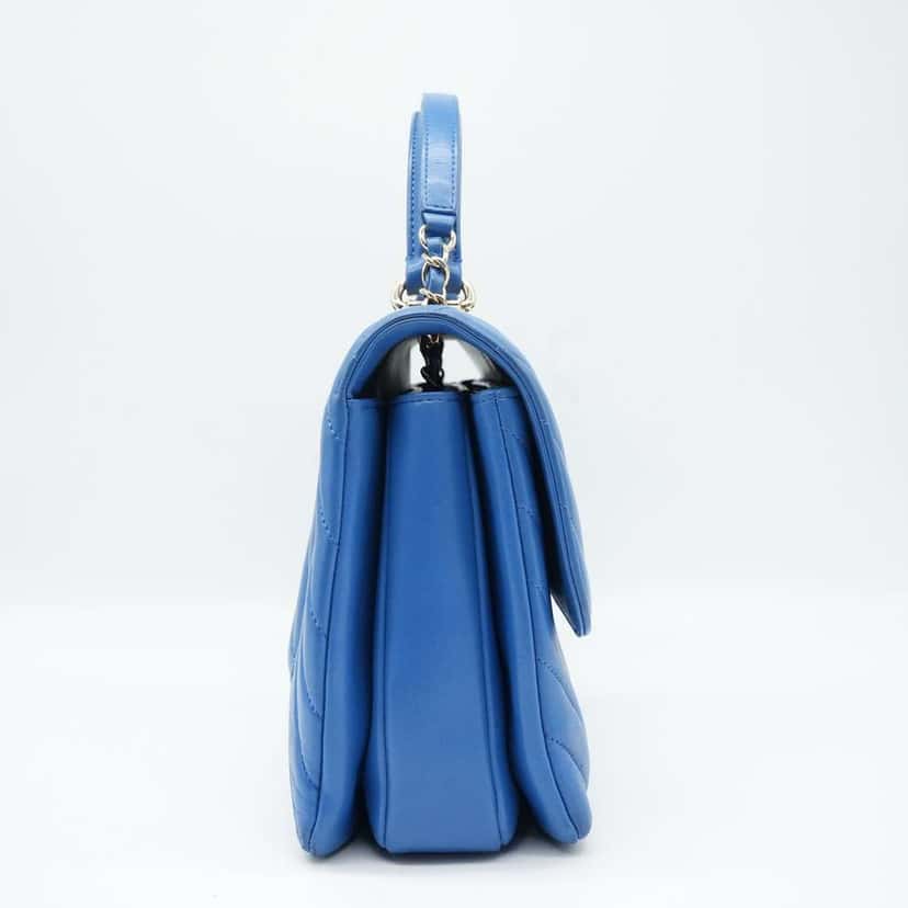 Chanel Trendy CC Top Handle Blue Chevron Quilted Leather 27043274 Blue Leather Fair condition - Box View