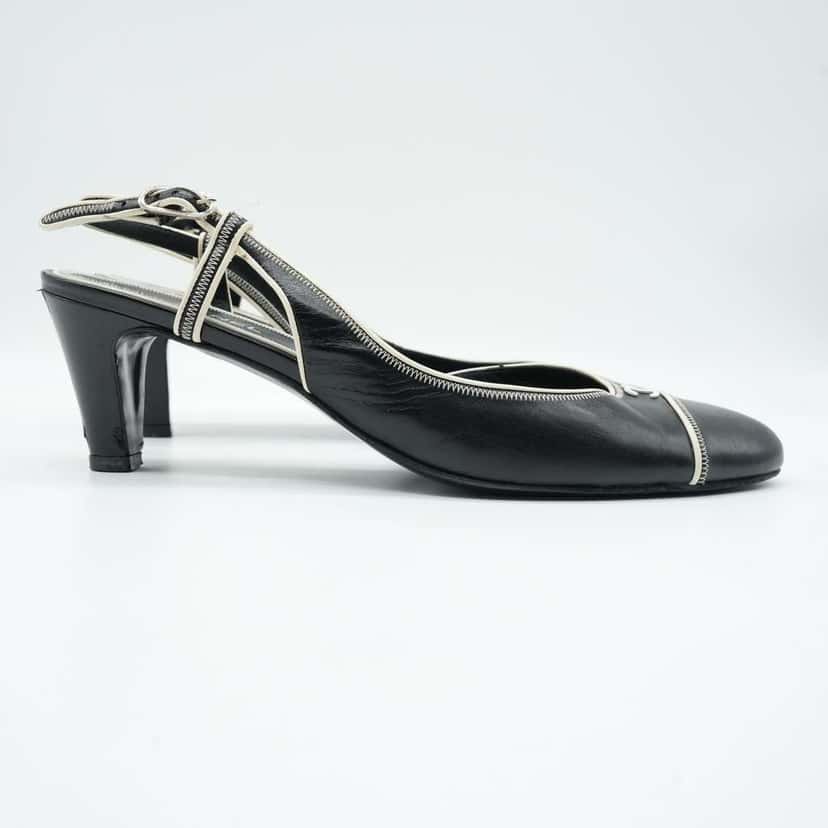 Chanel Slingback Pumps CoCo Round Toe Black & Beige Leather 08C F G25871 Size 41 Black Leather Fair condition - Model View