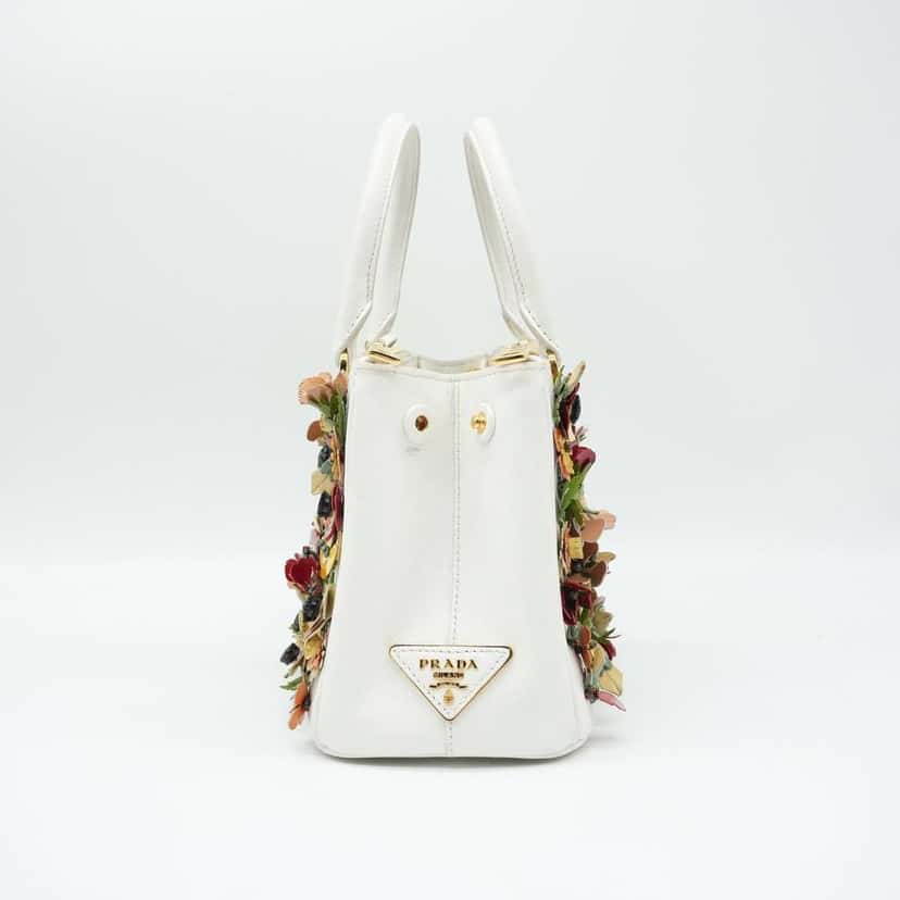 Prada White Saffiano Small Double-Zip Garden Galleria Tote White Fair condition - Model View