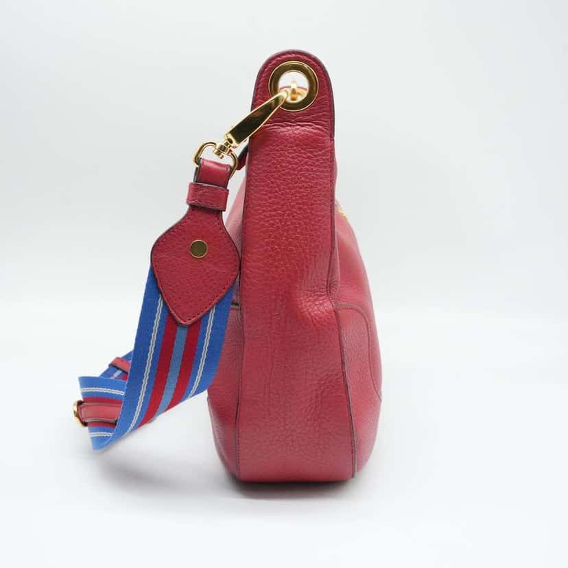 Prada Red Vitello Daino Leather Crossbody Bag Red Leather Good condition - Back View
