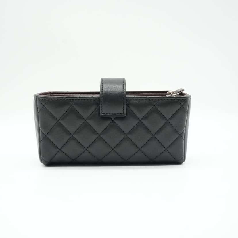 Chanel Black Quilted Leather Reissue CC Phone Pouch Black Leather Good condition - Inside View