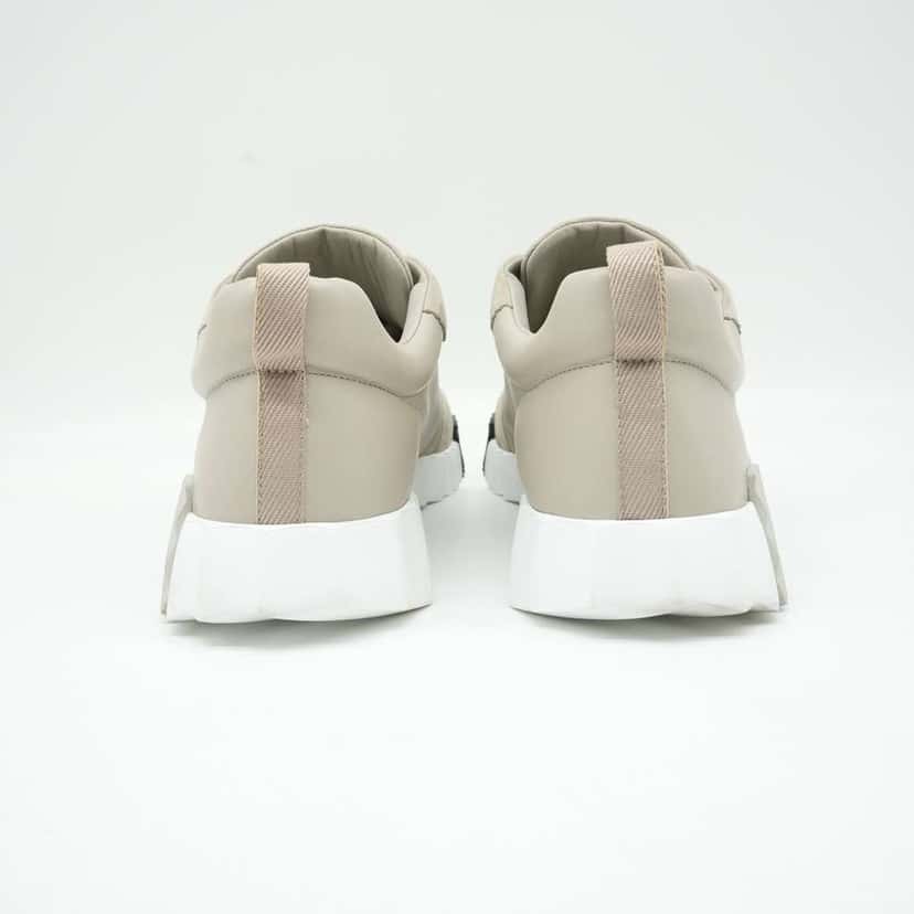 Hermès Boucing Snaecker Beige Color DB  Size 44 Beige Leather Fair condition - Box View