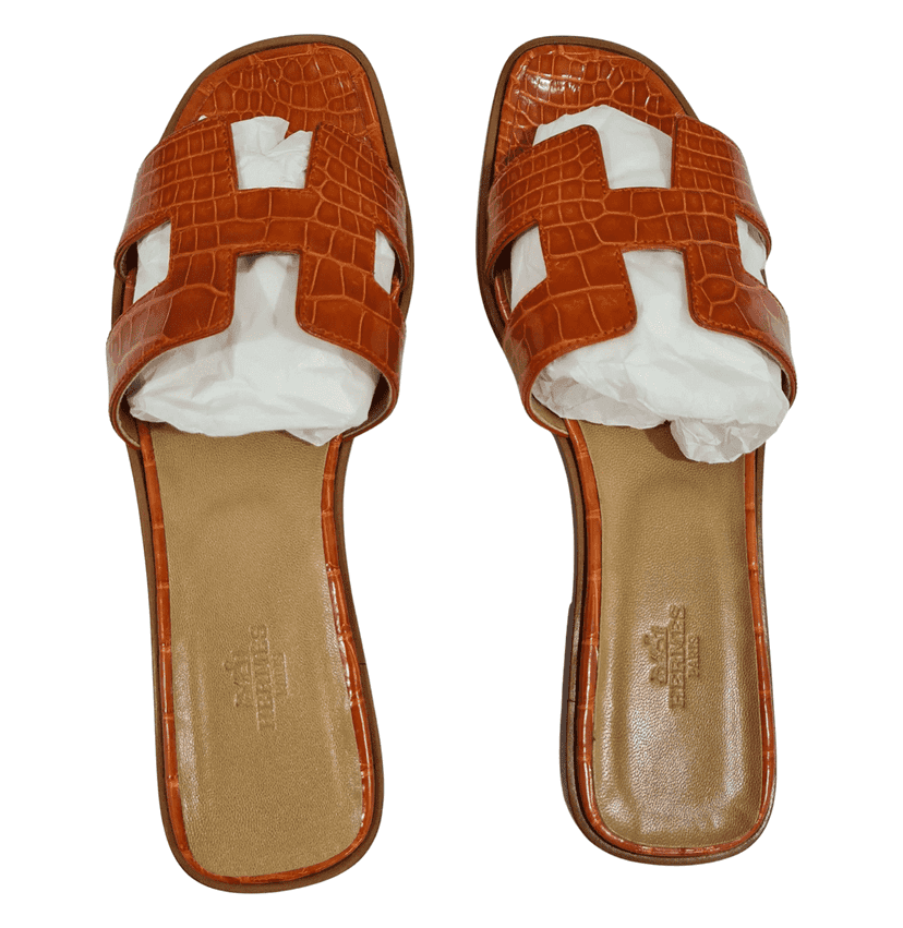 Hermès Crocodile Leather Flat Sandals Orange Leather Very good condition - Front View
