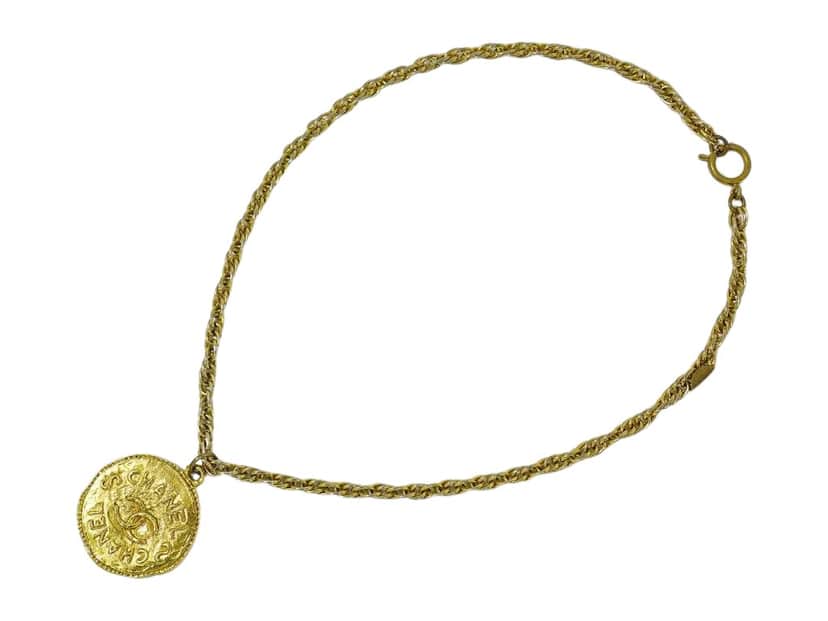 Chanel Vintage CC Round Pendant Chain Necklace Gold Good condition - Front View