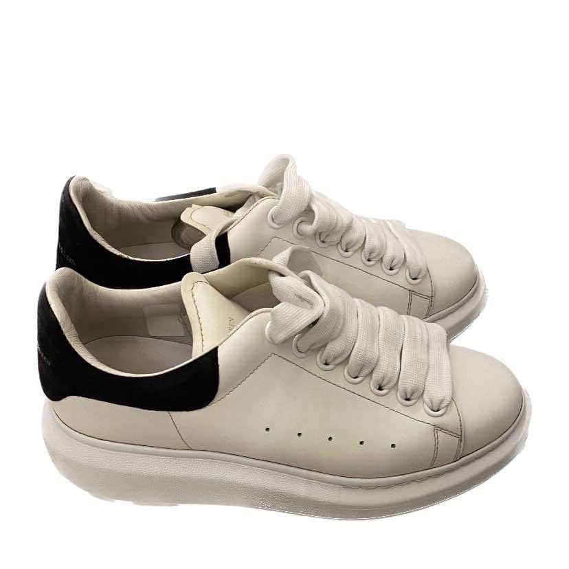 Alexander McQueen Oversized Sneaker White Leather Very good condition - Front View