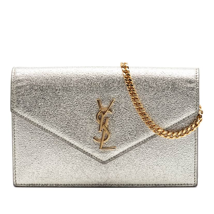 Saint Laurent Metallic Textured Calfskin Envelope Wallet On Chain Silver Leather Very good condition - Front View
