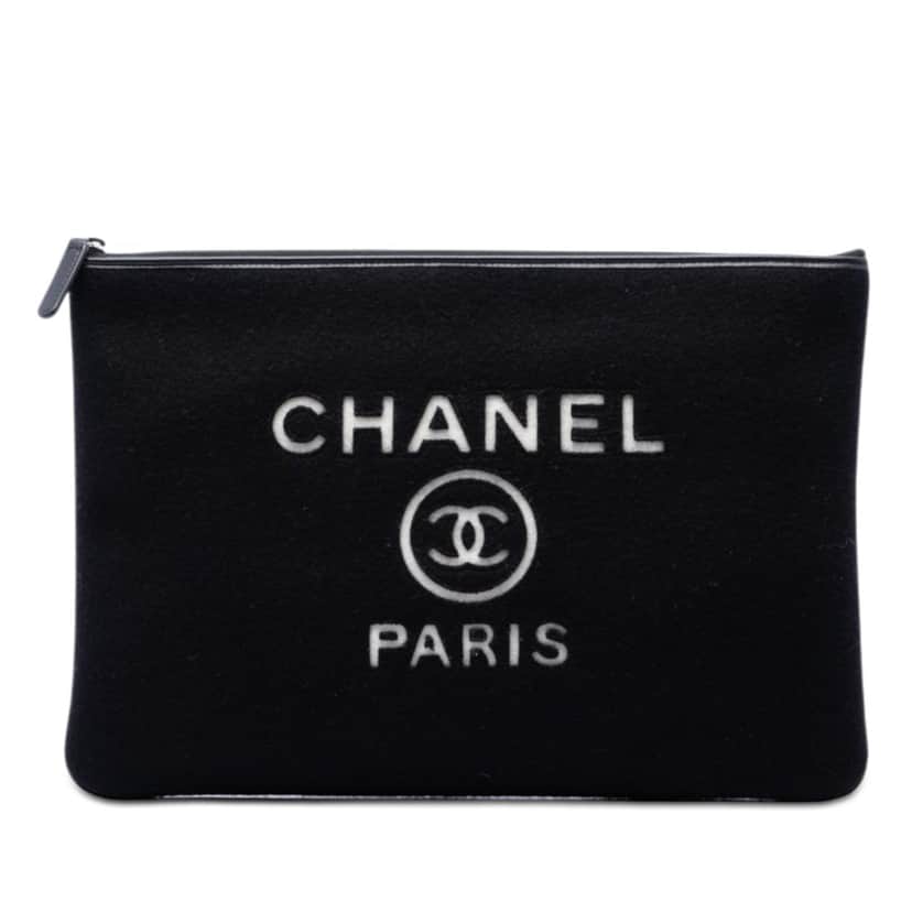Chanel Large Wool Felt Deauville O Case Clutch Black Very good condition - Front View