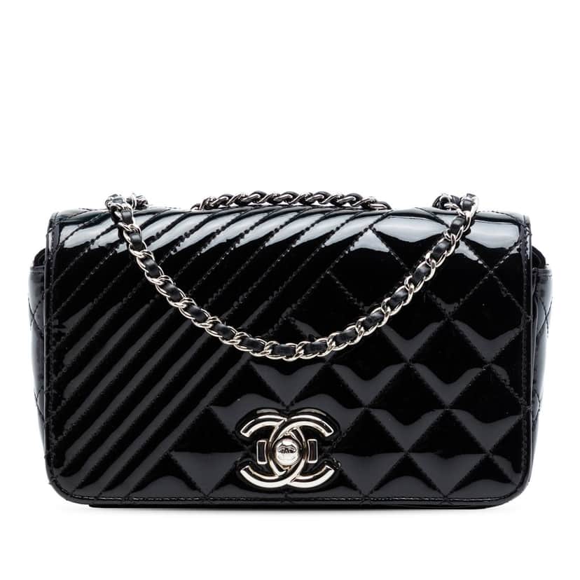 Chanel Small Quilted Patent Coco Boy Flap Black Leather Very good condition - Front View