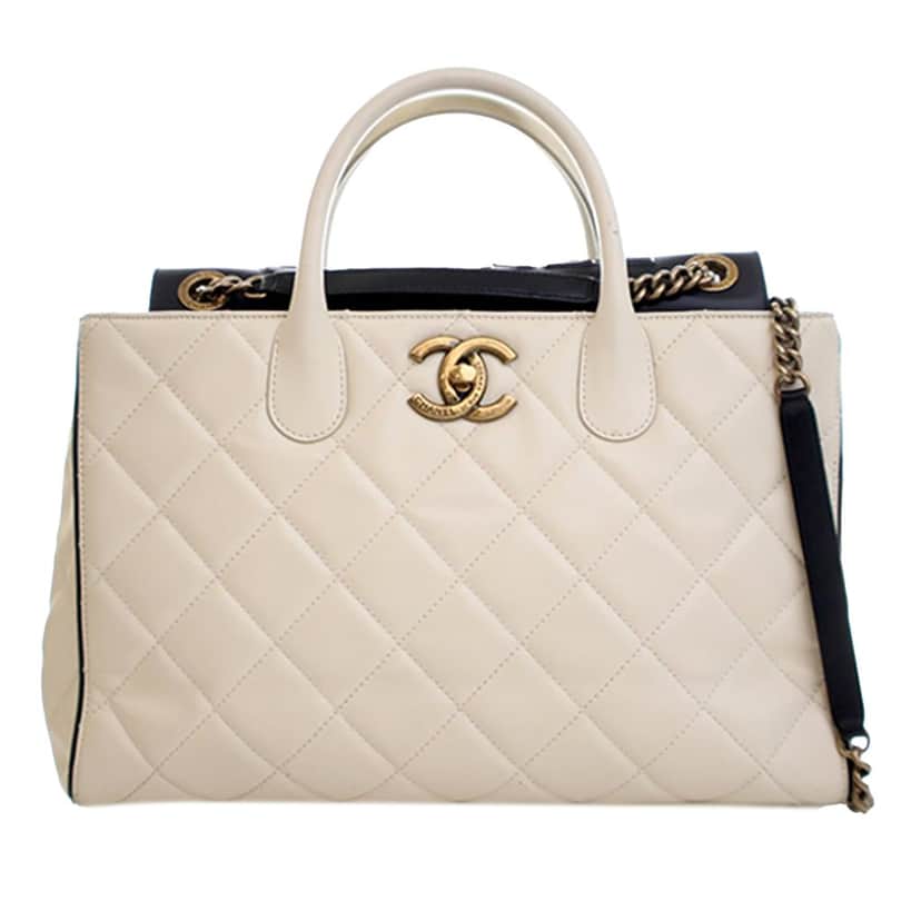 Chanel CC Quilted Calfskin Portobello Tote White Leather Very good condition - Front View