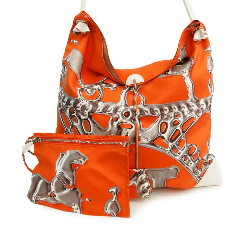 Hermès Silk and Barenia Vif Argent Silky City 38 Orange Very good condition - Front View
