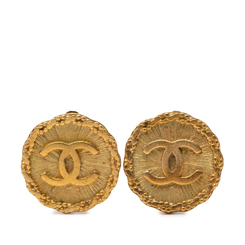 Chanel CC Gold Plated Round Clip On Earrings Gold Metal Very good condition - Front View