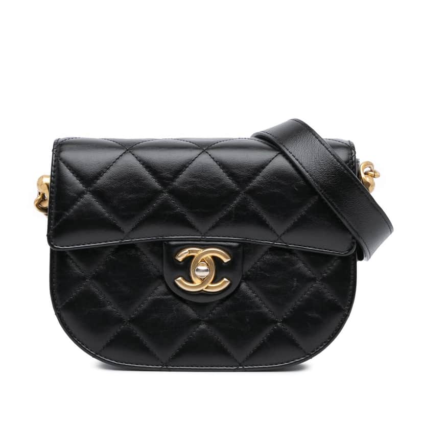 Chanel CC Quilted Calfskin Round Moon Messenger Flap Black Leather Very good condition - Front View