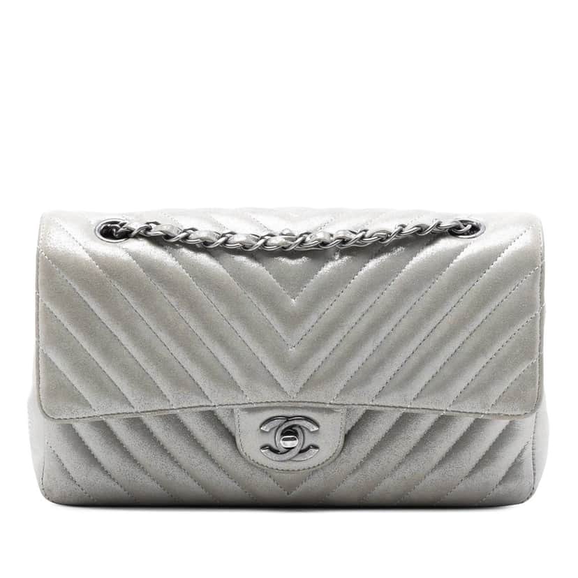 Chanel Medium Classic Chevron Iridescent Lambskin Double Flap Silver Leather Very good condition - Front View