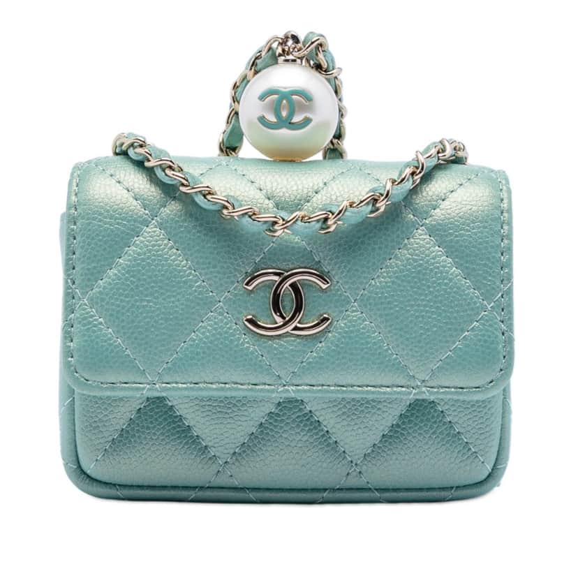 Chanel Iridescent Caviar Pearl On Top Coin Purse With Chain Green Leather Very good condition - Front View