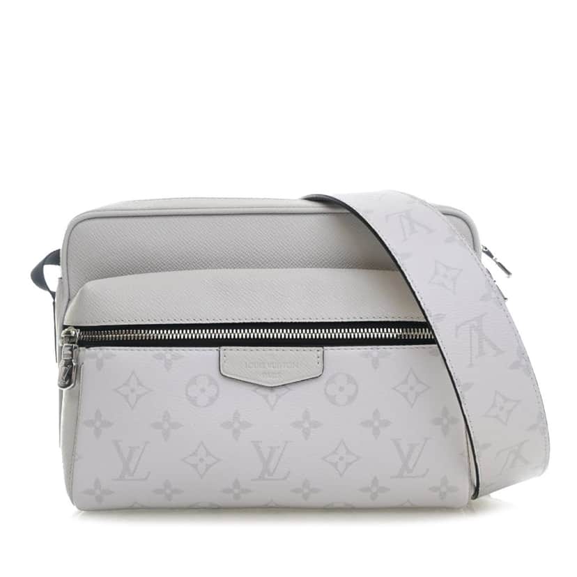 Louis Vuitton Monogram Taigarama Outdoor Messenger White Leather Very good condition - Front View