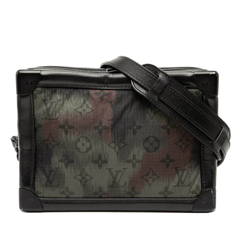 Louis Vuitton Monogram Camouflage Nylon Soft Trunk Green Very good condition - Front View