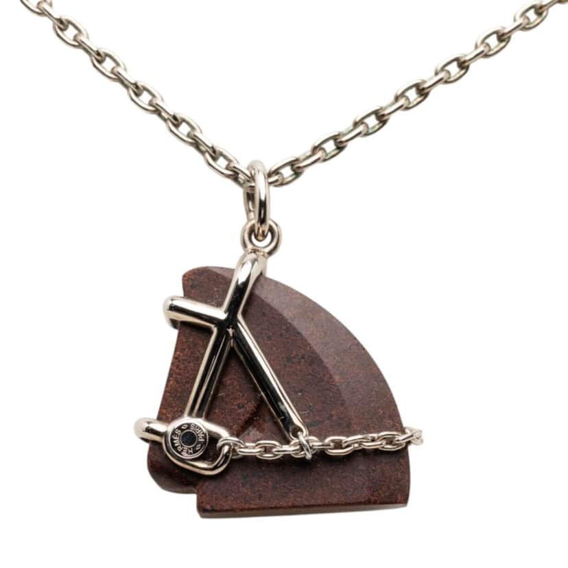 Hermès Palladium Plated Vulcanium Cheval Pendant Necklace Brown Metal Very good condition - Front View