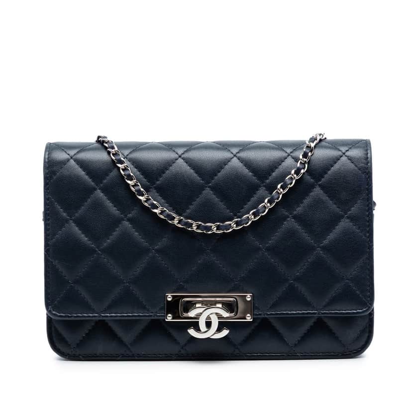 Chanel Quilted Lambskin Golden Class Wallet On Chain Black Leather Very good condition - Front View