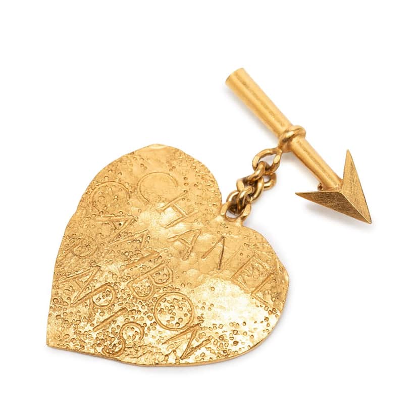 Chanel Gold Plated Cambon Paris Arrow Heart Swing Brooch Gold Metal Very good condition - Front View