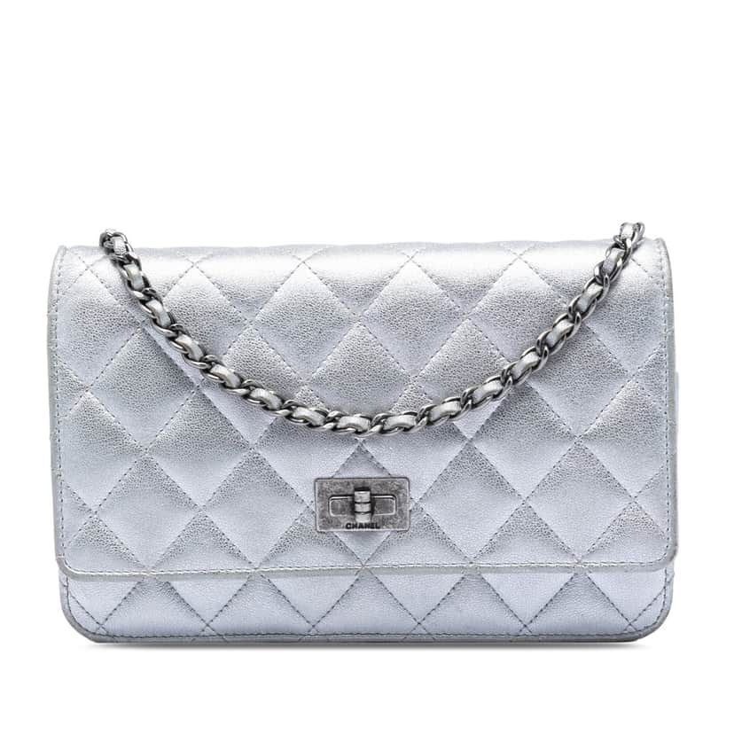 Chanel Reissue 2.55 Quilted Metallic Aged Calfskin Wallet on Chain Silver Leather Very good condition - Front View