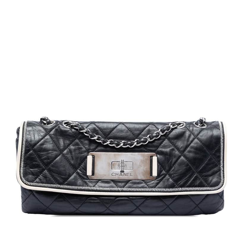 Chanel Quilted Lambskin East West Mademoiselle Flap Black Leather Very good condition - Front View