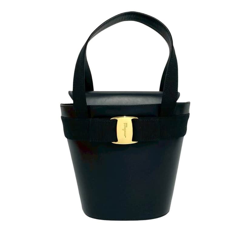 Ferragamo Leather Vara Bow Top Handle Bucket Bag Black Leather Very good condition - Front View