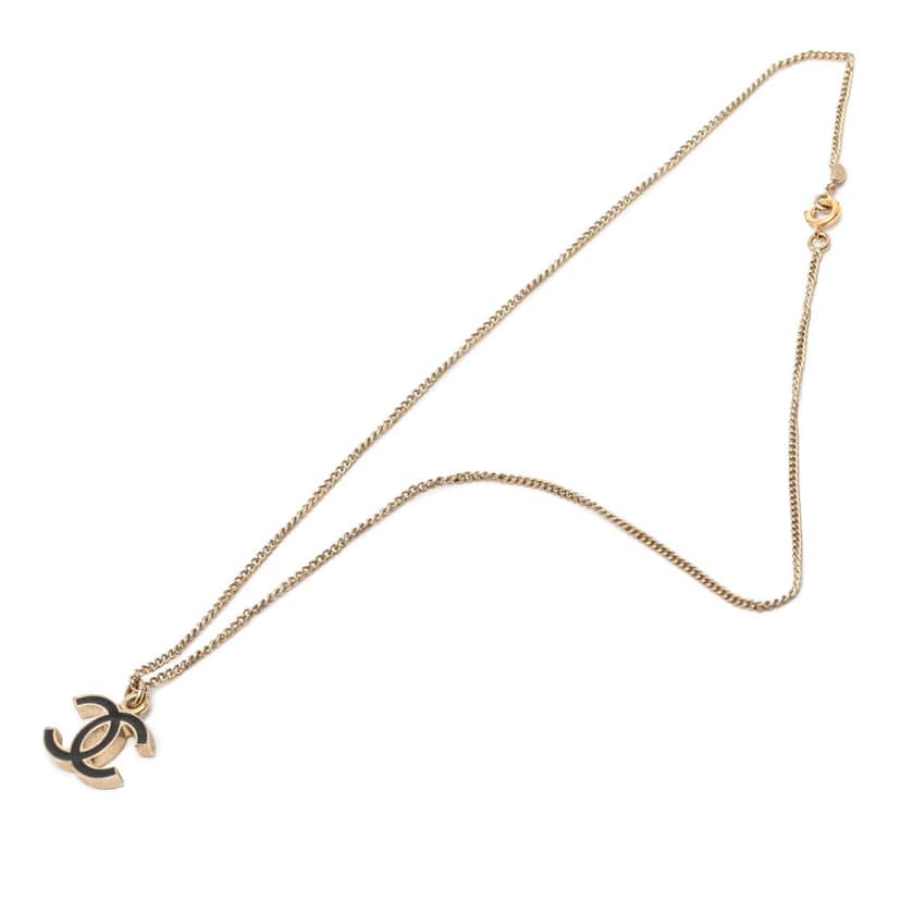 Chanel CC Gold Plated Enamel Pendant Necklace Gold Metal Very good condition - Front View