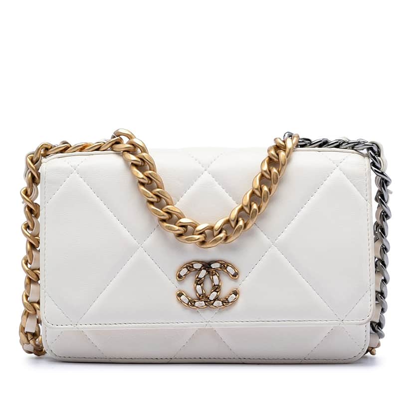 Chanel Quilted Lambskin 19 Wallet on Chain White Leather Very good condition - Front View