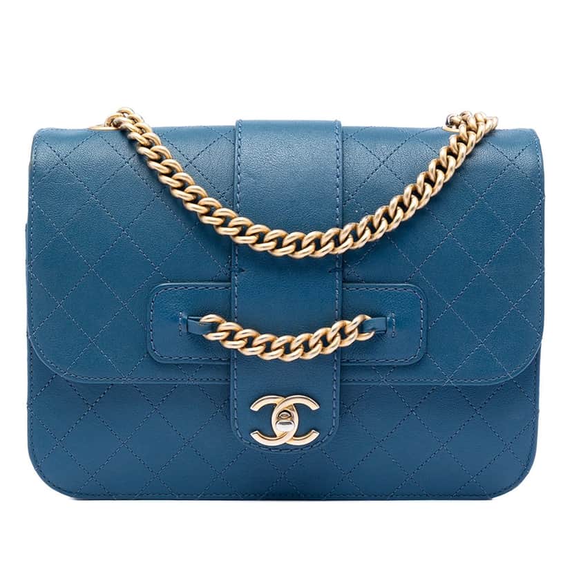 Chanel Large Quilted Sheepskin Front Chain Flap Blue Leather Very good condition - Front View