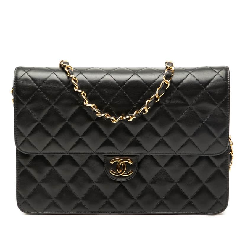 Chanel Medium CC Quilted Lambskin Single Flap Black Leather Good condition - Front View