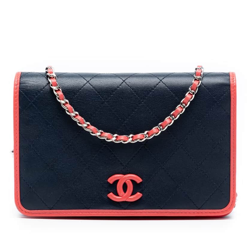 Chanel Quilted Lambskin Color Pop CC Wallet on Chain Blue Leather Very good condition - Front View