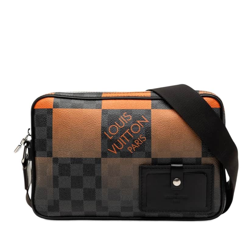 Louis Vuitton Damier Graphite Giant Alpha Messenger Bag Black Very good condition - Front View